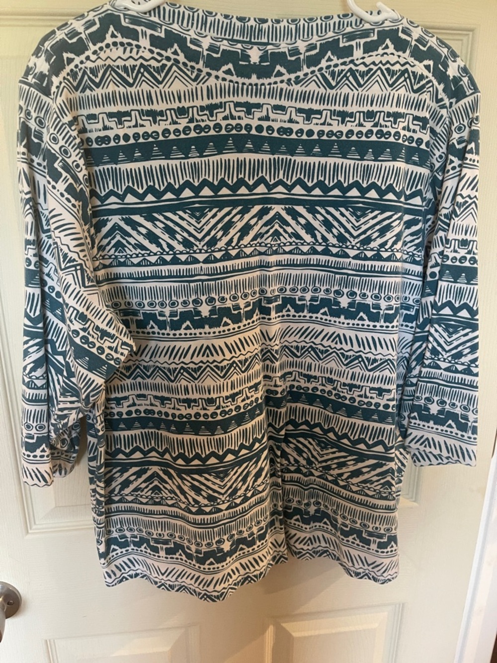 Women’s Teal and White Patterned Long Sleeve Top
